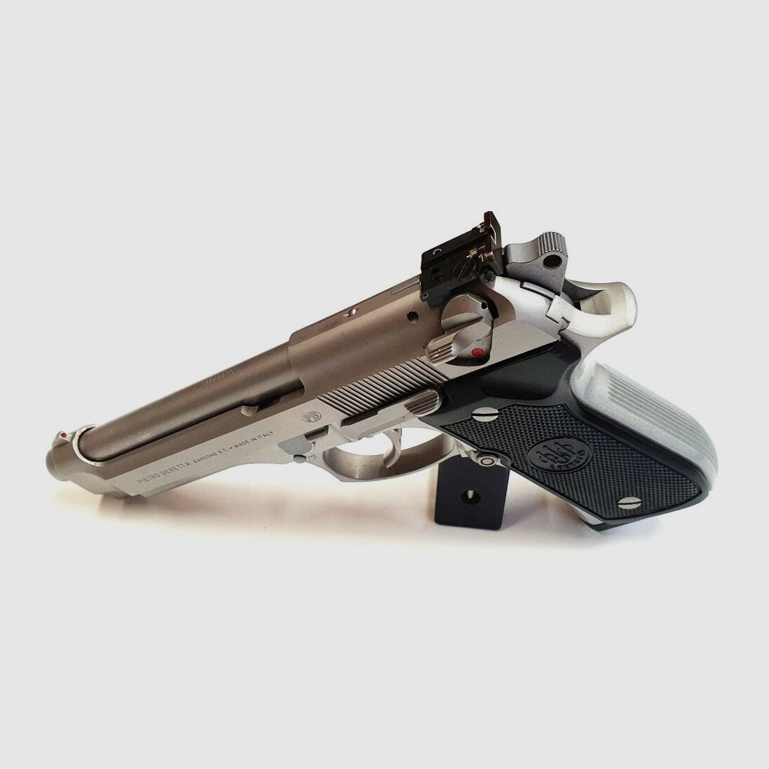 Beretta 92 FS, zdjęcie 7 z 8