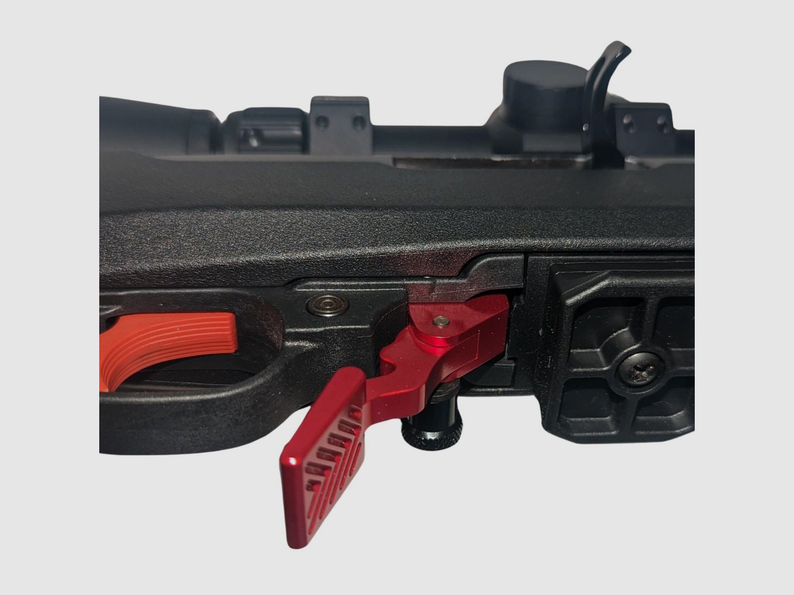 Tandemkross – Fireswitch - Powiększony zatrzask magazynka – Ruger 10/22 - Czerwony - TK18N0184RED1, zdjęcie 4 z 4