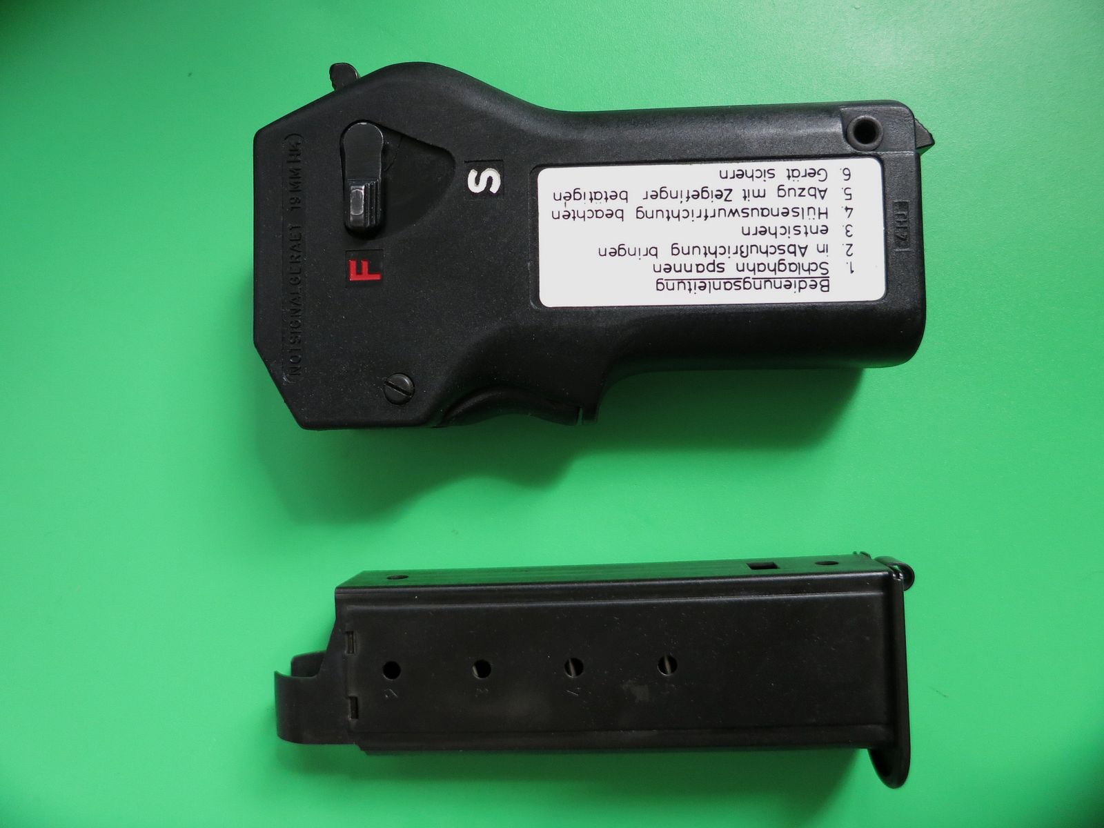 Pistolet sygnałowy Feistel/Heckler&Koch urządzenie sygnalizacyjne FHK 19, 19x35mm kal. 6 -broń kolekcjonerska- bardzo dobry #5