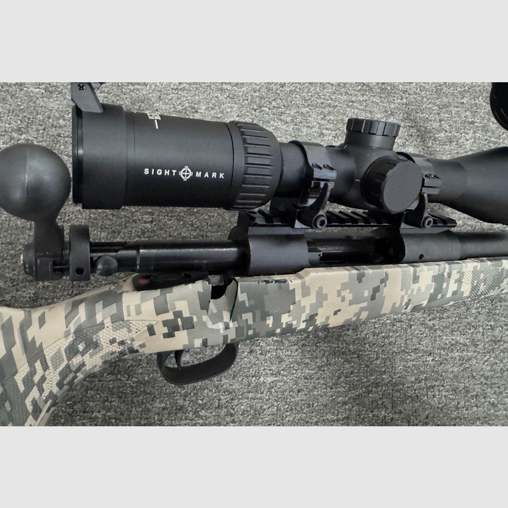 Savage 10 .223 Rem. mit 3-9x50 LP & Schalldämpfer