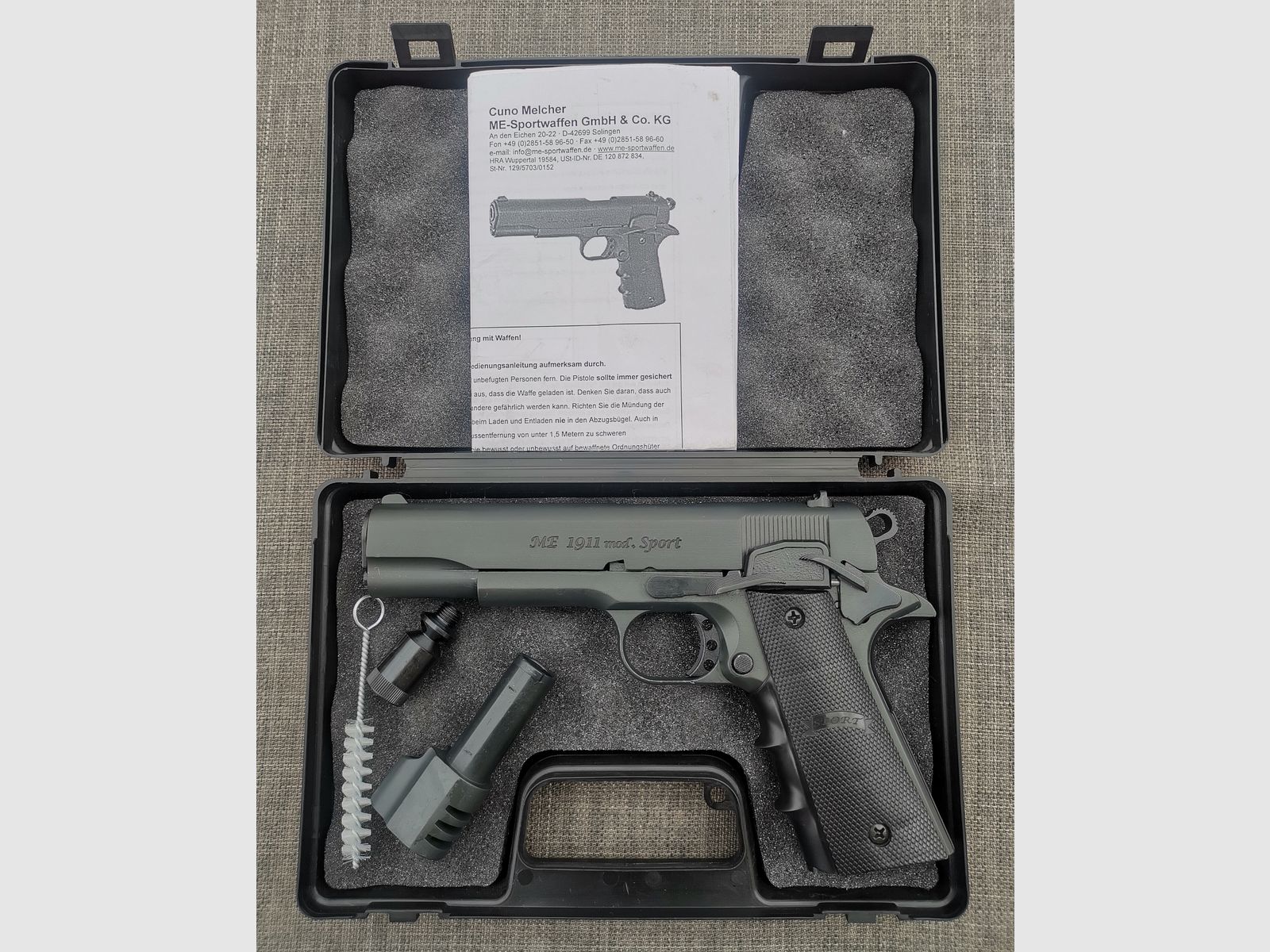 Biete ……ME 1911 Model Sport, black, dark earth, Neu