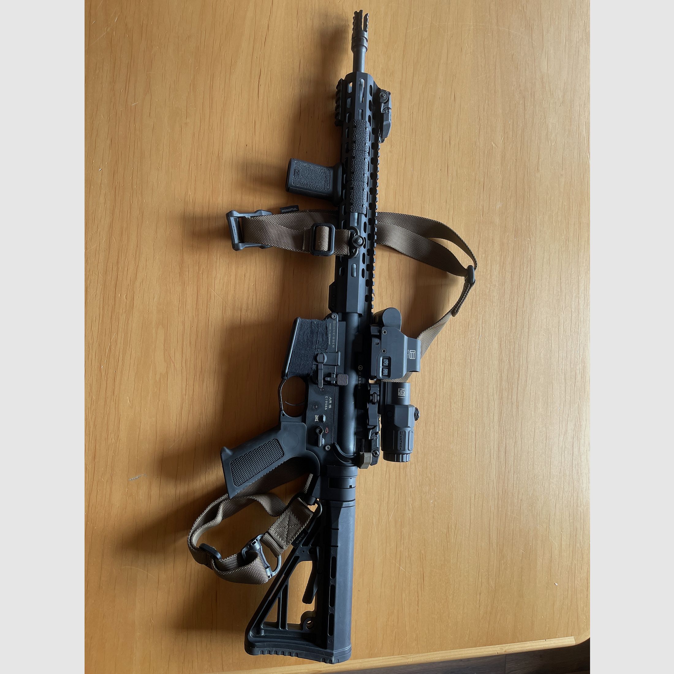 Schmeisser AR 15 Dynamic 14.5 mit Eotech + Magnifier 