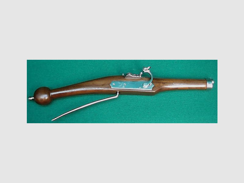 Indian flintlock pistol