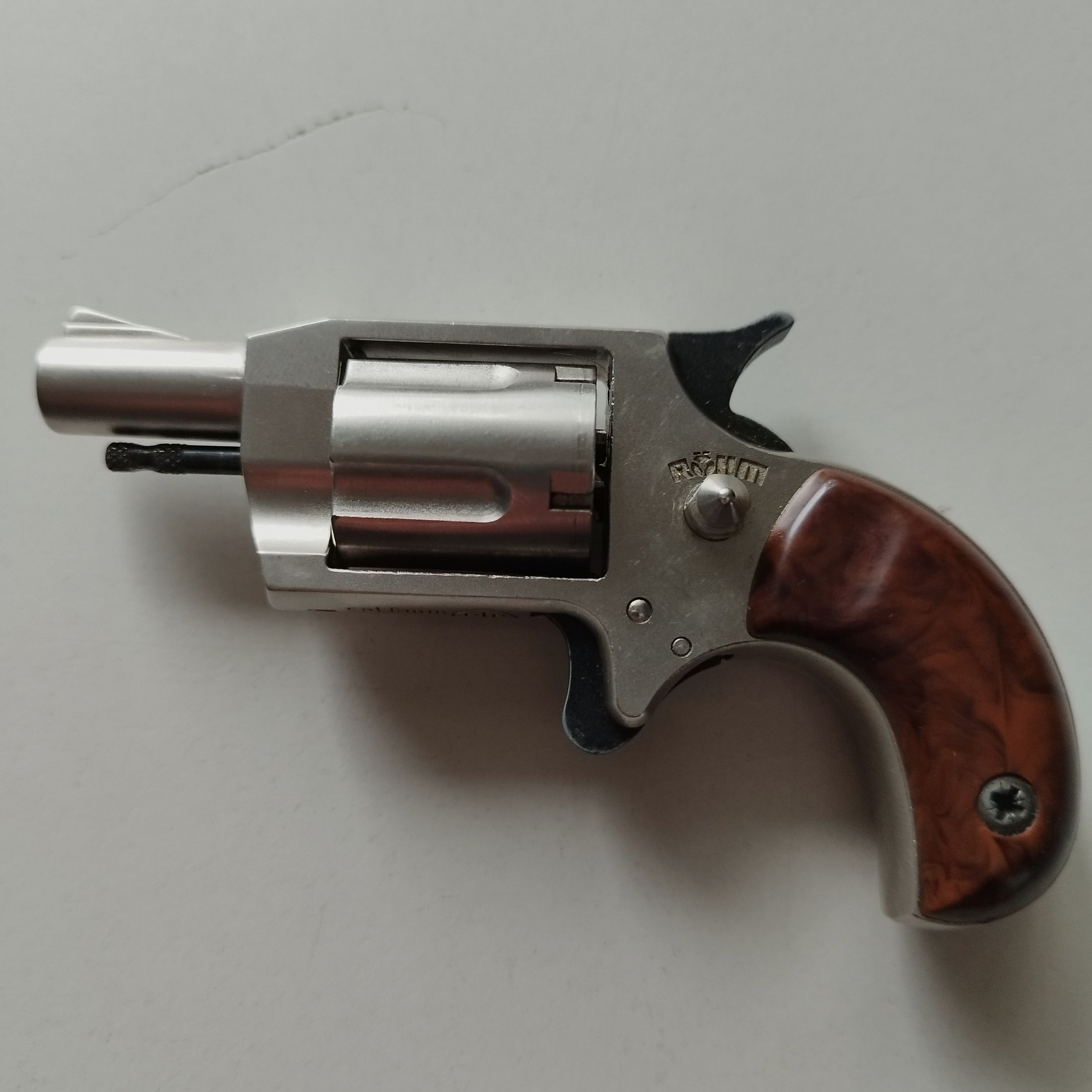 Wunderschöner RÖHM Little Joe - SRS-Revolver 6mm FLOB.PL. mit Gürtelschließe & Holster & Zubehör in OVP - Sammlerstück PTB