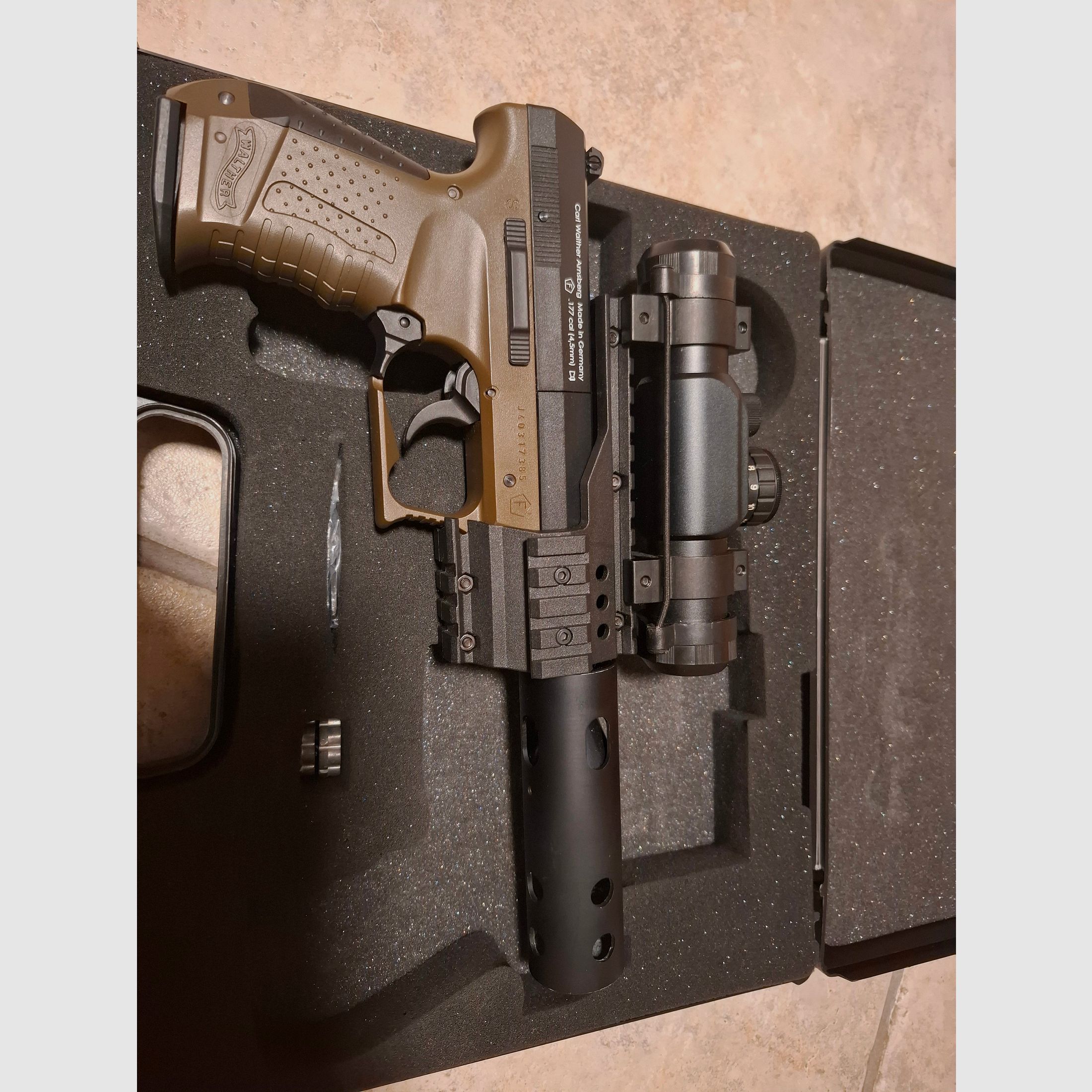 Pistolet pneumatyczny CO2 Walther Nighthawk