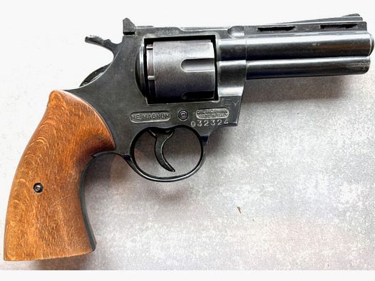 ME 38 Magnum Schreckschuss-Revolver ennegrecido en calibre 9mm R.K. (PTB 438)