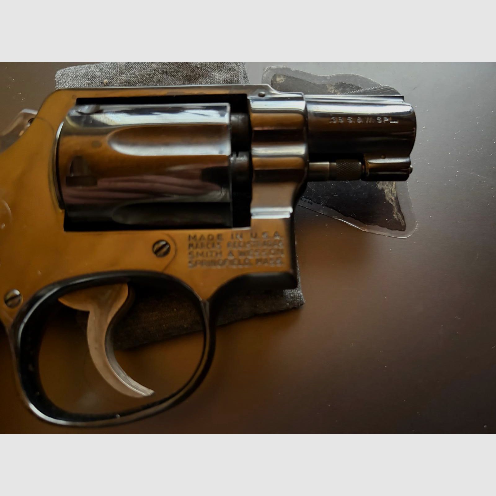 S&W / Smith & Wesson 10-5 2“ Revolver im Kaliber .38 SP & Holster