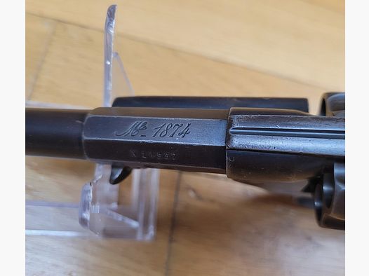 Très beau révolver d&rsquo;officier modèle 1874 – Arme intégralement mono-matricule – MAS en 1877 – Très beau canon – Mécaniquement impeccable – Excellent état !