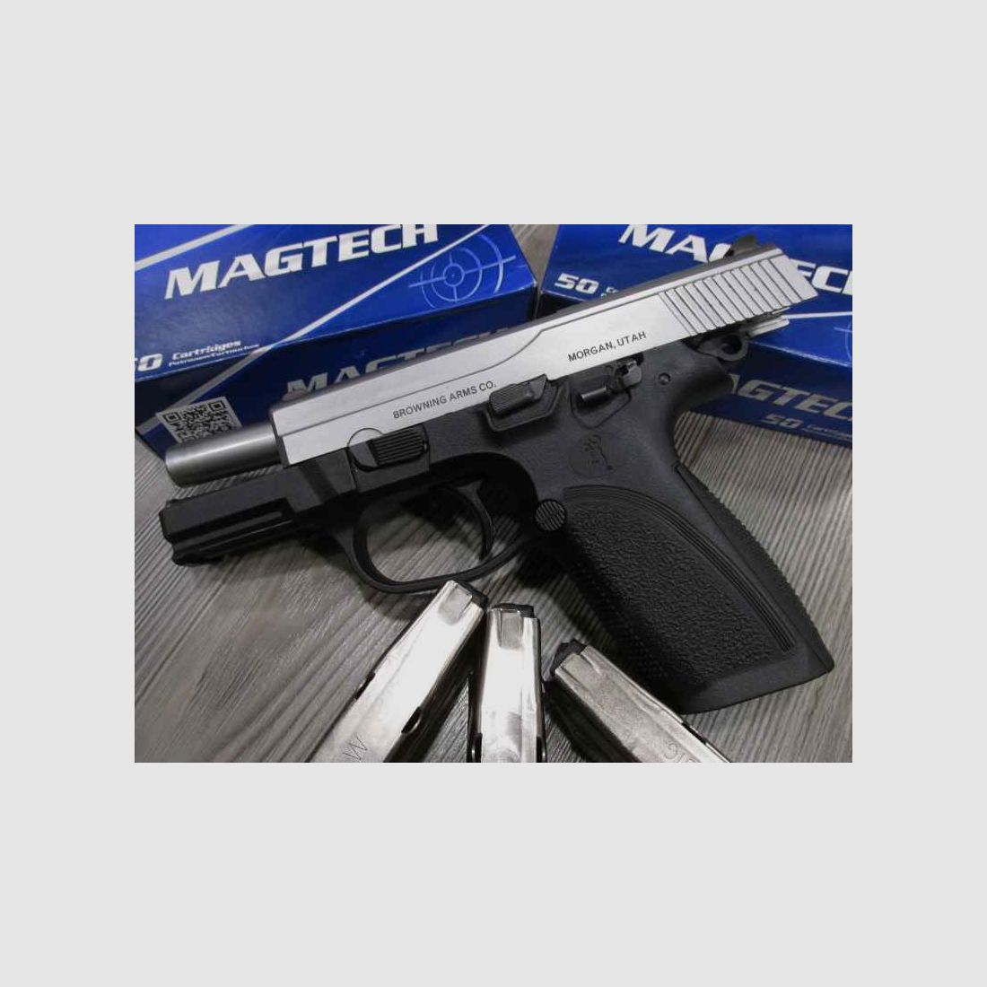 BROWNING PRO-40 (verkocht), afbeelding 4 van 5