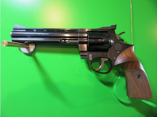 STAHLGEWORDENE PRÄZISION MADE IN GEMANY -KORTH- .357 Magnum Sportrevolver, 6"      #35