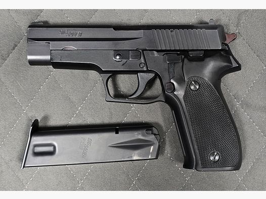Modèle : SIG Sauer (#1524), Mod. sans (arme sans particularités) - Calibre : 9mmLuger (#486)