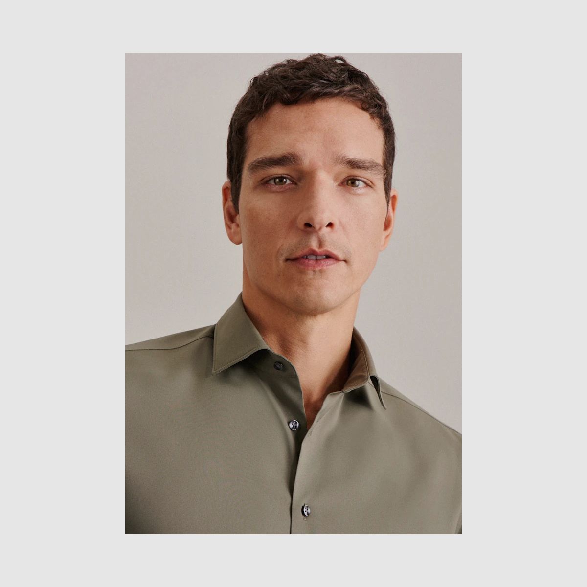 SEIDENSTICKER Twill performance shirt in slim with Kent collar green