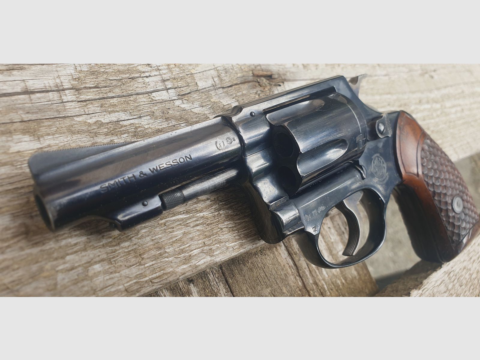 Revolver, Smith&Wesson, Mod 36,  Kal..38Spec. 2,5Zoll / Lauf, Griff mit Schuppen-FH