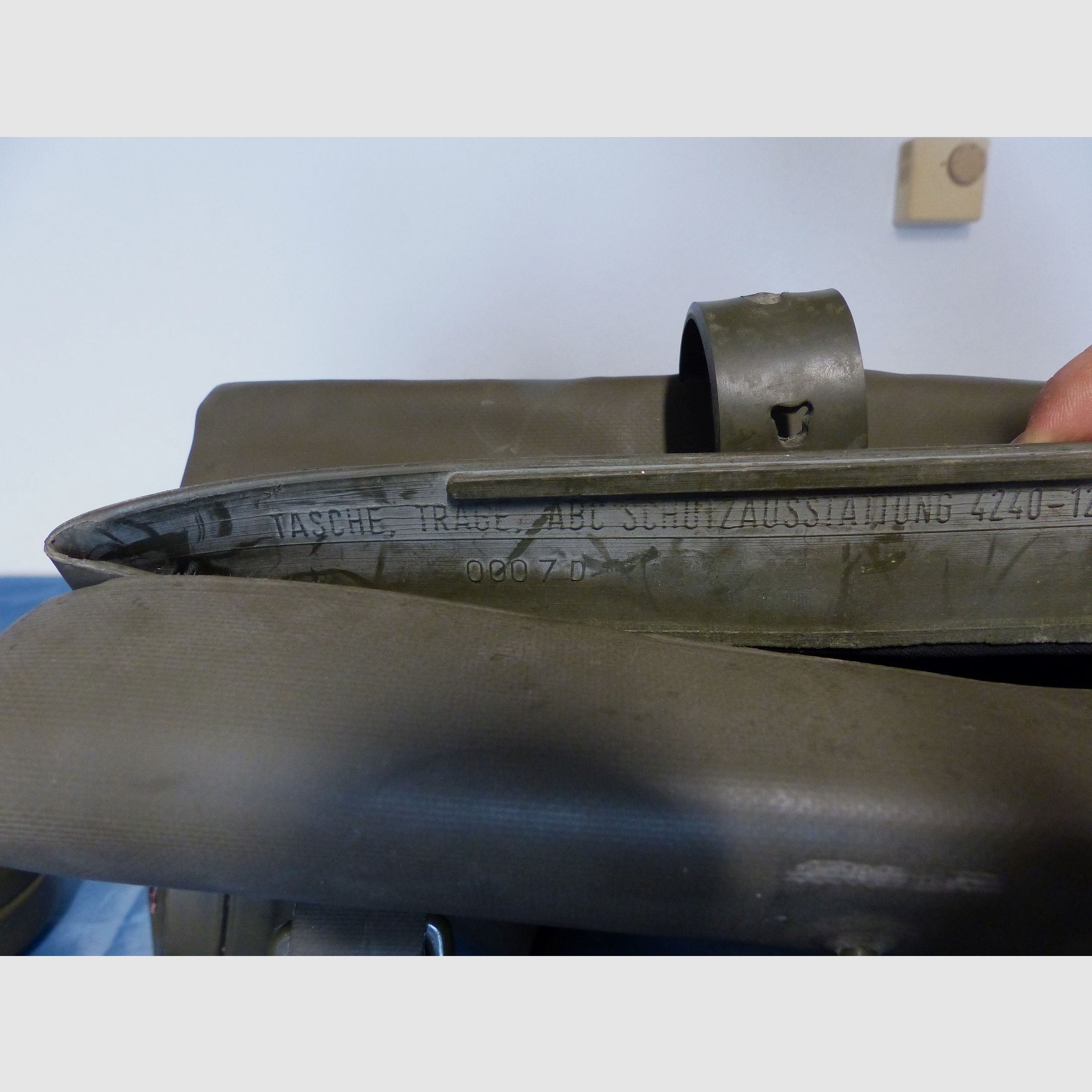 Bundeswehr ABC protection equipment transport bag, gas mask 2 filters and accessories BW 70s