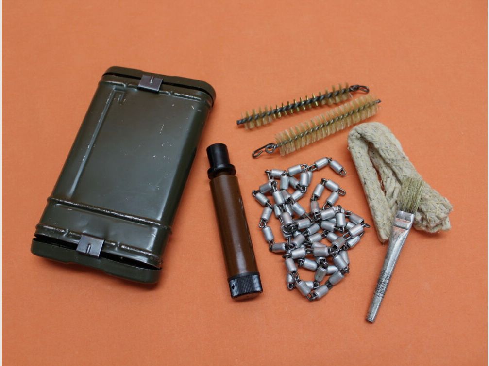 BUND SURPLUS Heckler&Koch/H&K HK G3 : appareil de nettoyage BUND 7,62 mm matériel de nettoyage avec chaîne de nettoyage / boîte en tôle