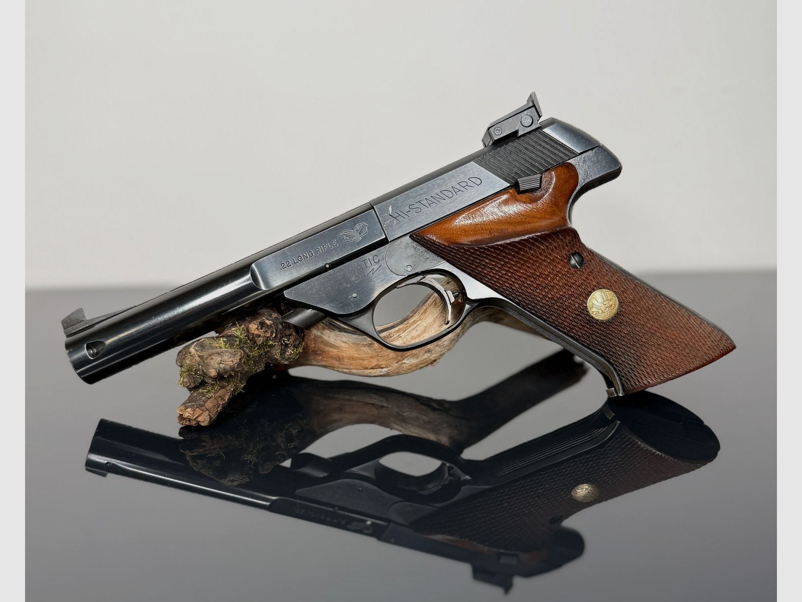 High Standard Supermatic Mod. 104, image 1 sur 4