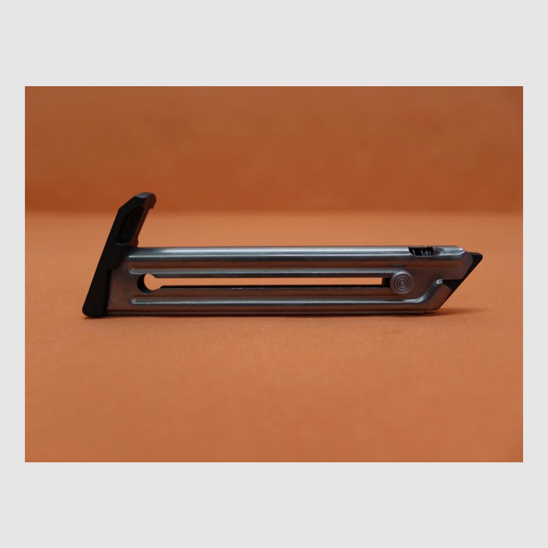Ruger Ruger MARK IV 22/45: Magazin Ruger 10-Schuss .22lr NICHT geeignet für Ruger MARK III/ IV Standard