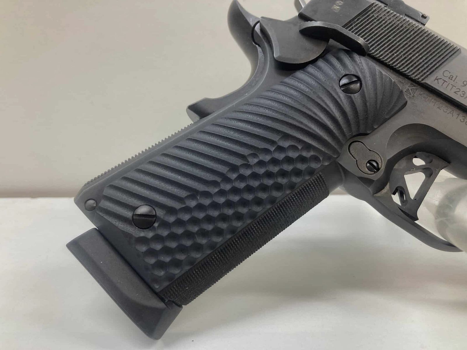 CHIAPPA 1911 Imperio Negro 5″ | 9mm Luger