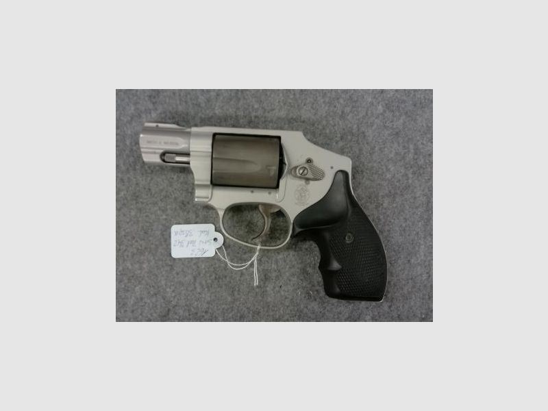 Smith + Wesson Mod. 342 Airlite, Kal. .38 spec.