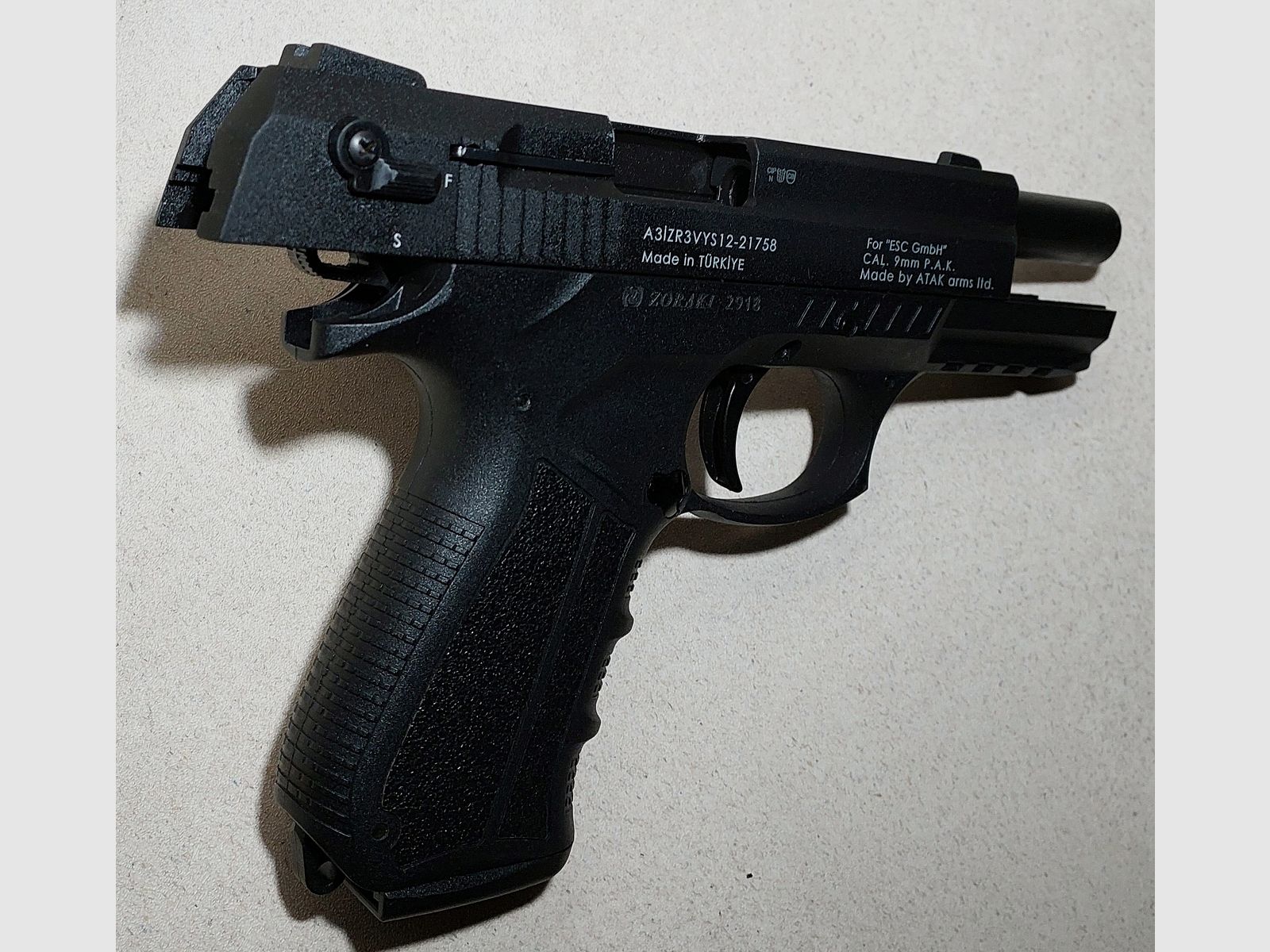 Set Zoraki 2918 PAK mit 2 Magazinen und Holster
