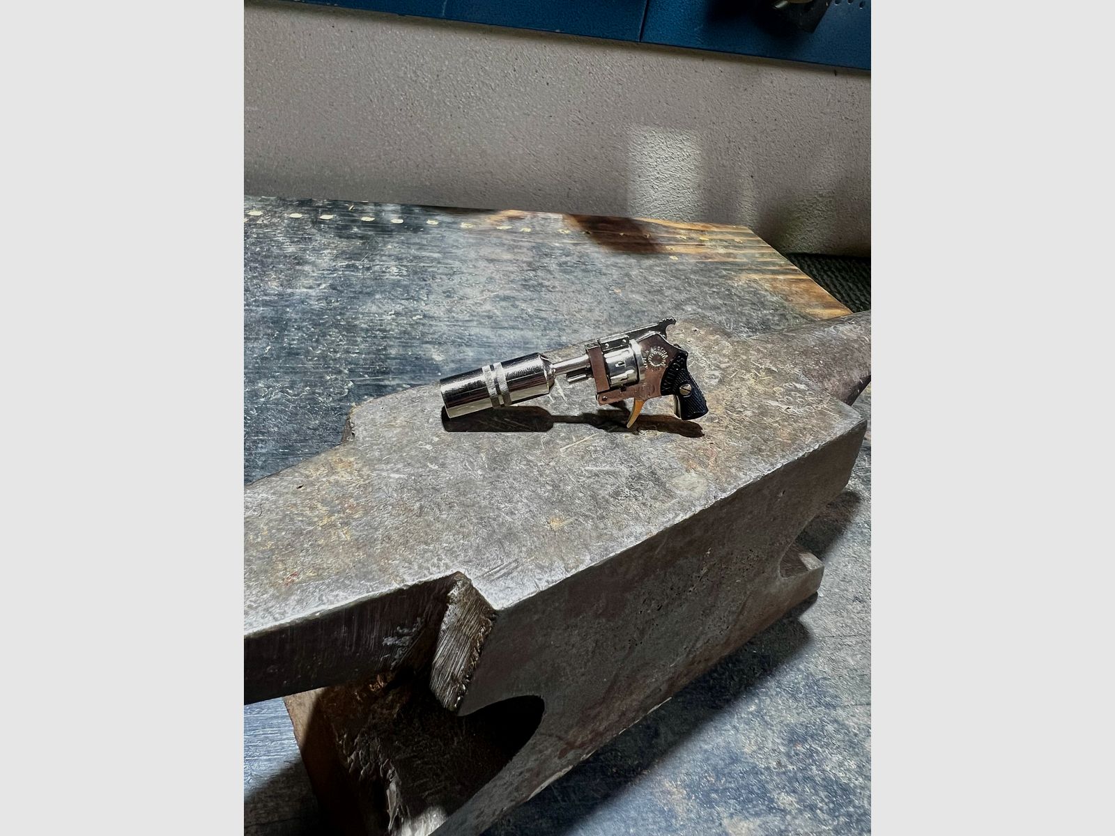 Xythos 2mm minirevolver entièrement fonctionnel