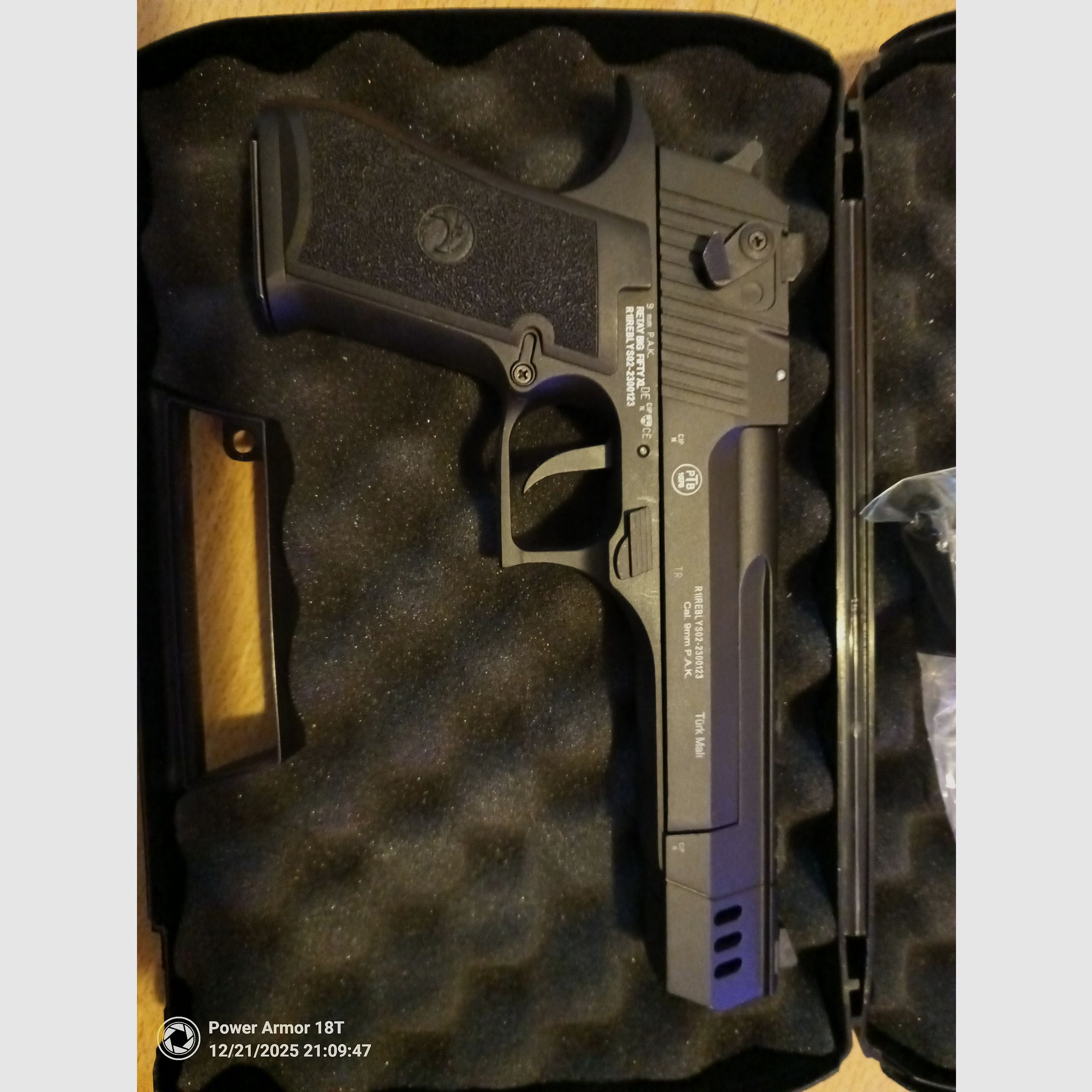 Retay Big Fifty XL including spare magazine