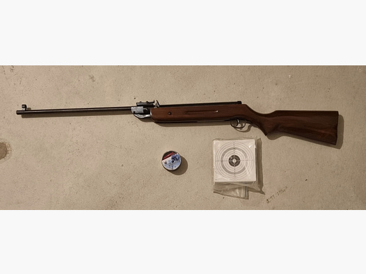 Karabinek pneumatyczny Perfecta mod. 32