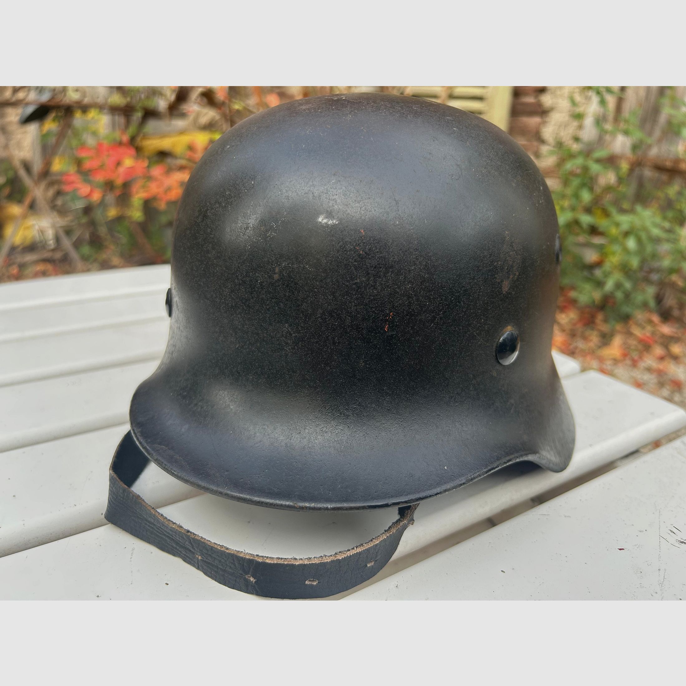 Wehrmacht steel helmet M40 | World War II | WW2 | Militaria | Antiques | WWII