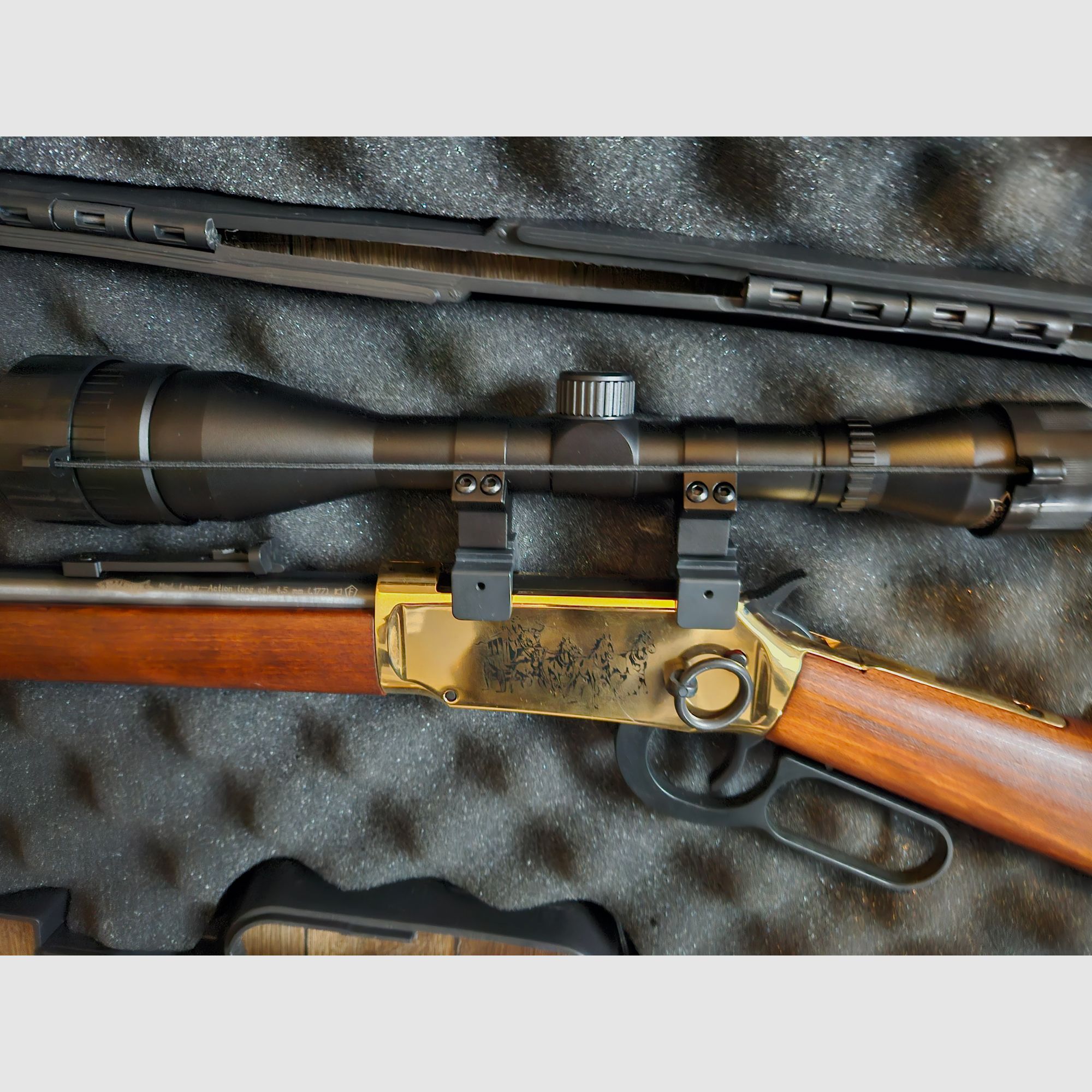 Walther Lever Action Long Wells Fargo 4 5mm CO2-GEWEHR. Come nuovo.