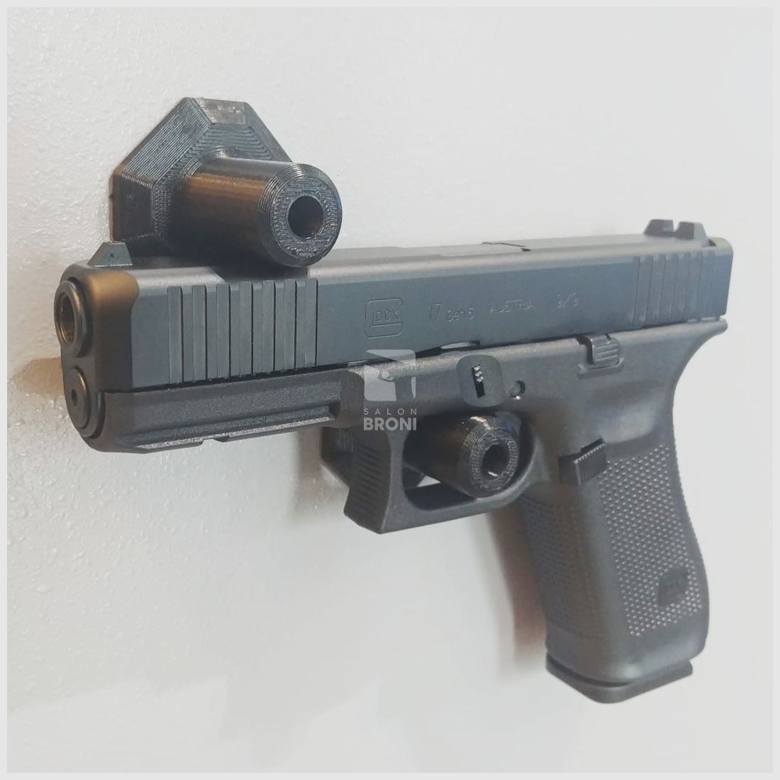 UCHWYT MAGNETYCZNY NA PISTOLET Z OPTYKĄ - SZARY, zdjęcie 3 z 3