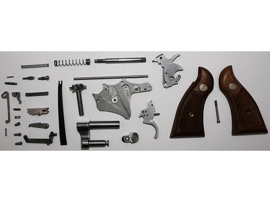Teilesatz Smith & Wesson	 Teilesatz S&W 64-3