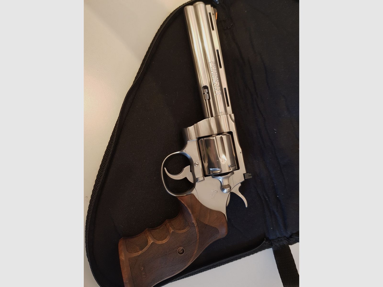 Colt Python .357Mag, 6 Zoll, Stainless