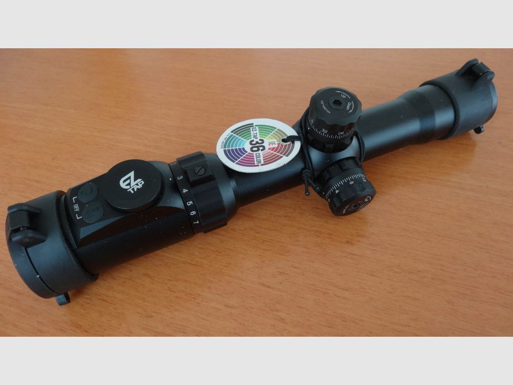 UTG-Leapers UTG-Leapers 1-8X28mm CQB scope, 36-color Circle-Dot
