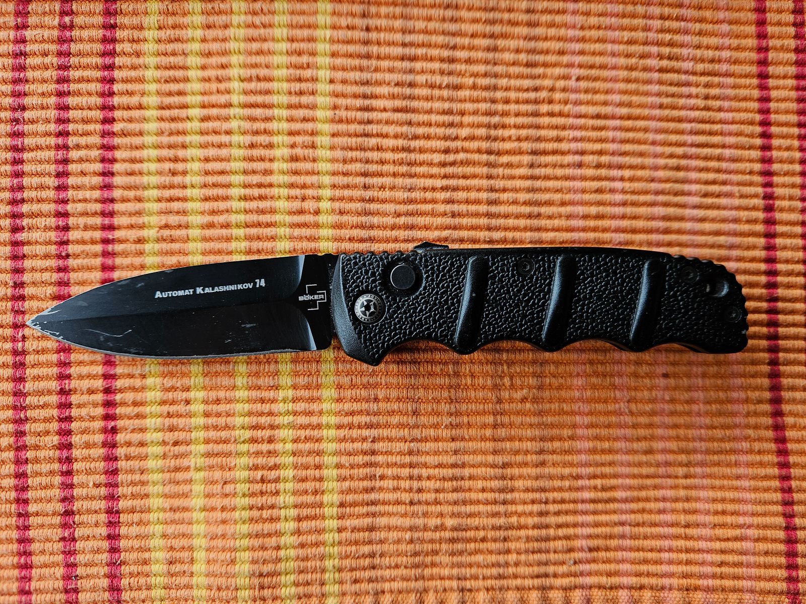 Böker Plus Springmesser AKS-74 D2 schwarz