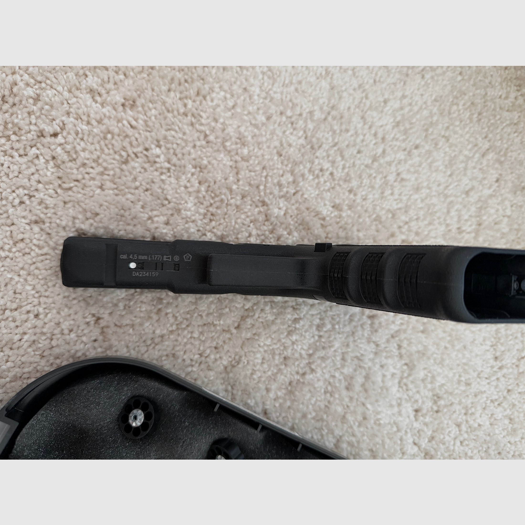 Glock 17 CO2 caliber 4.5 mm Diabolo