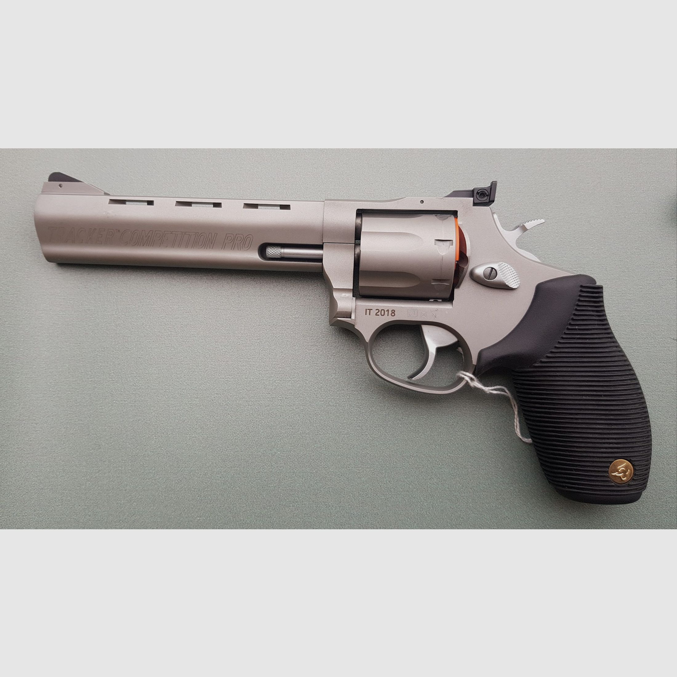 A 39 TAURUS Tracker Revolver 627 Kal. 357 mag.
