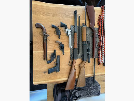 Div Waffen aus Erbe zu verkaufen bevorzugt als komplett Set