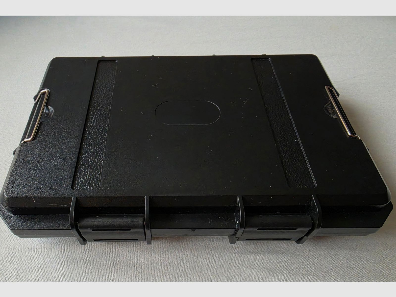 Armas en miniatura como MP40, MG42, etc. incluido maletín.