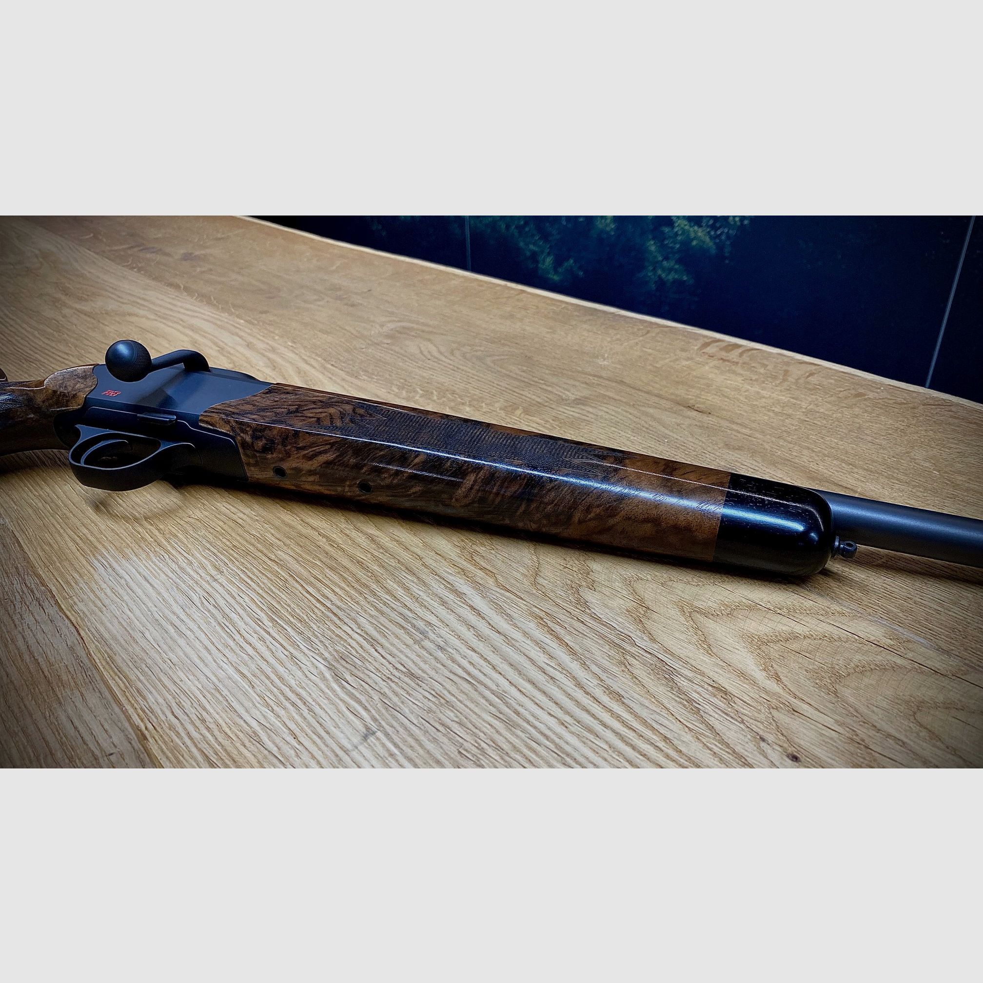 Blaser R8 mit Safari-Schaft / 52cm SW Lauf .308 / Holzklasse 7 / Rote Schaftkappe / Finanzierung möglich!