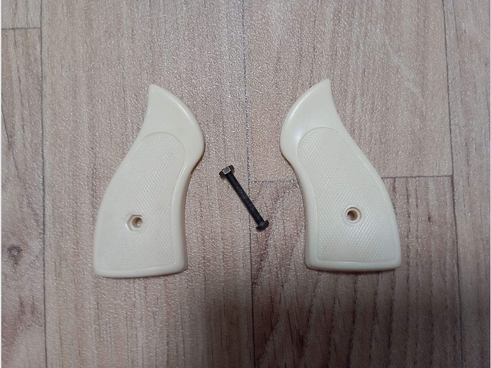 Griffschalen für Mondial Mod. 99X Start Gun Kal. .22