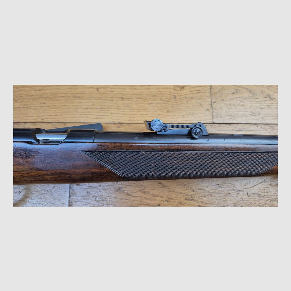 Bardzo piękna karabina sportowa Mauser ES350 B – III Rzesza – Model Meisterschaftsbüchse – 22LR – Broń jesienna 1936 – Mono-numer – Premium lufa – Oryginalny diopter Mauser (odłączany) – Doskonały stan – TBE++, zdjęcie 8 z 39