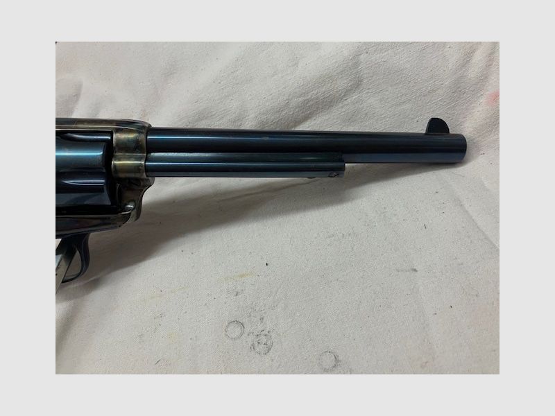 Raridad "HEGE Mod. Army 1873, Cal. .45 corto Knall" Raridad