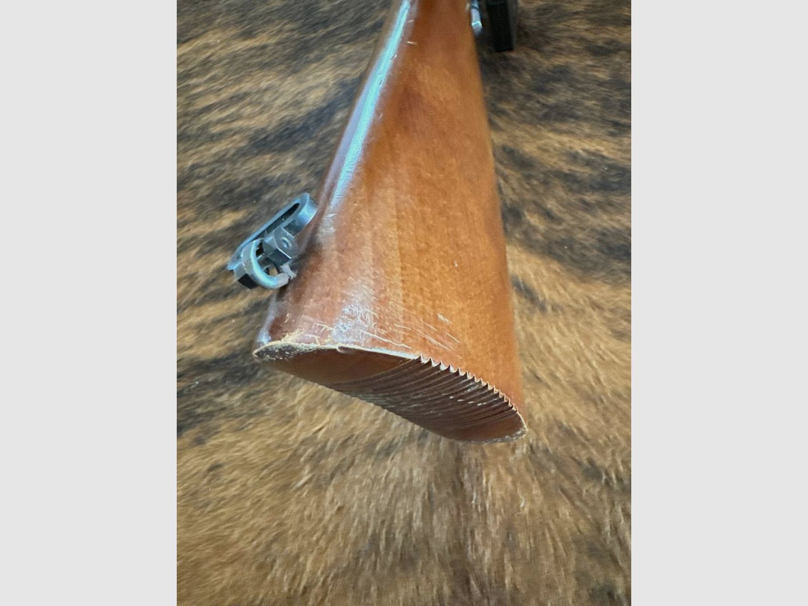 VOERE carabina a ripetizione cal. 6 mm Flobert con calcio in legno. Carabina classica per piccoli calibri