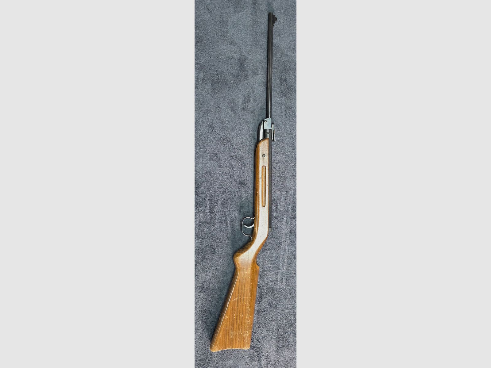 Diana air rifle Mod. 23, image 1 of 4
