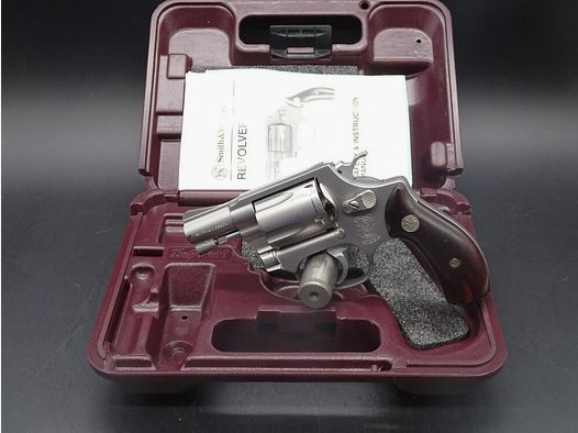 Smith & Wesson Mod 60-3 Lady Smith Kaliber .38 Spezial	 Lady Smith