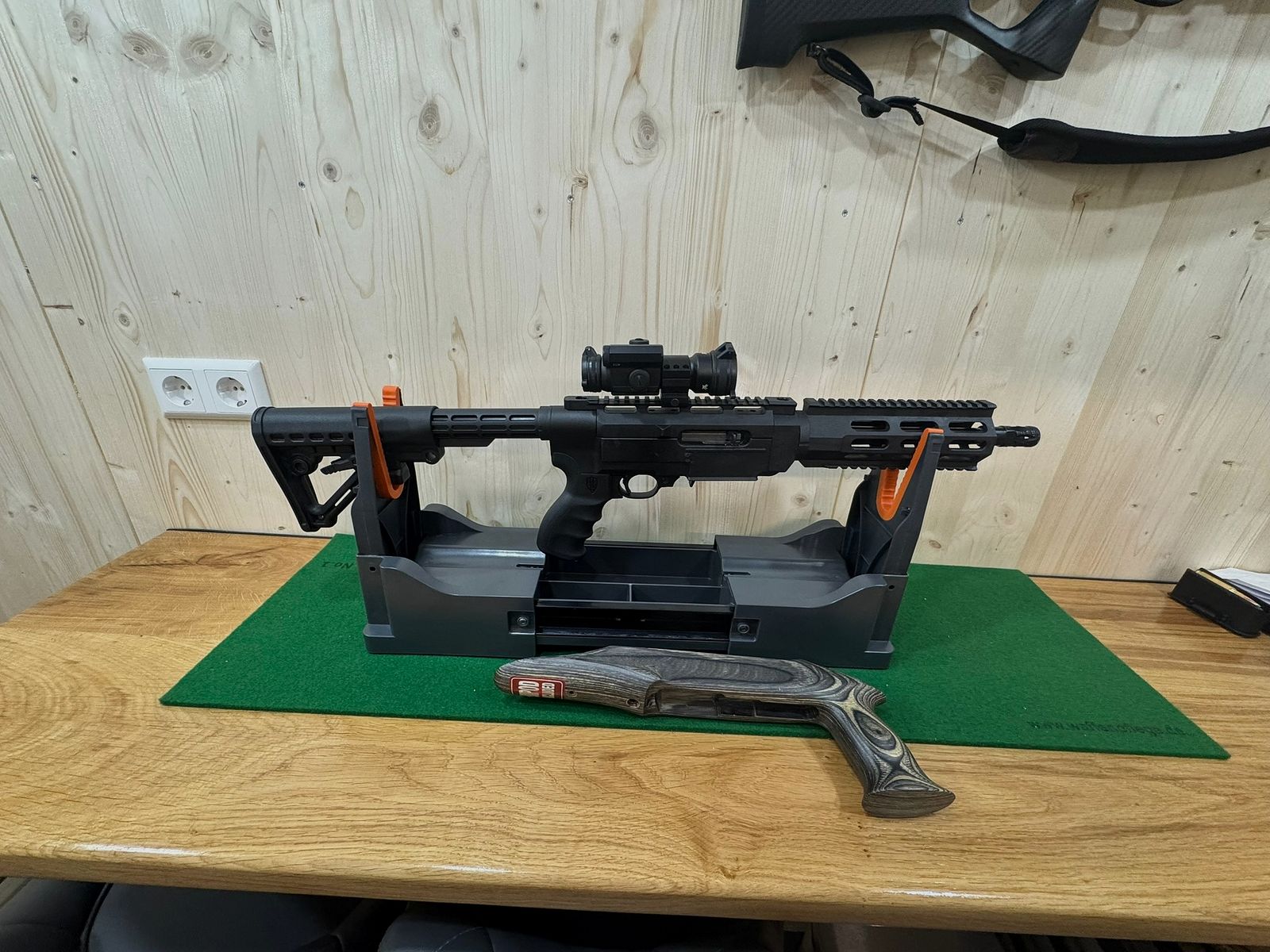 Ruger Charger .22 LR mit Archangel Anschlagschaft