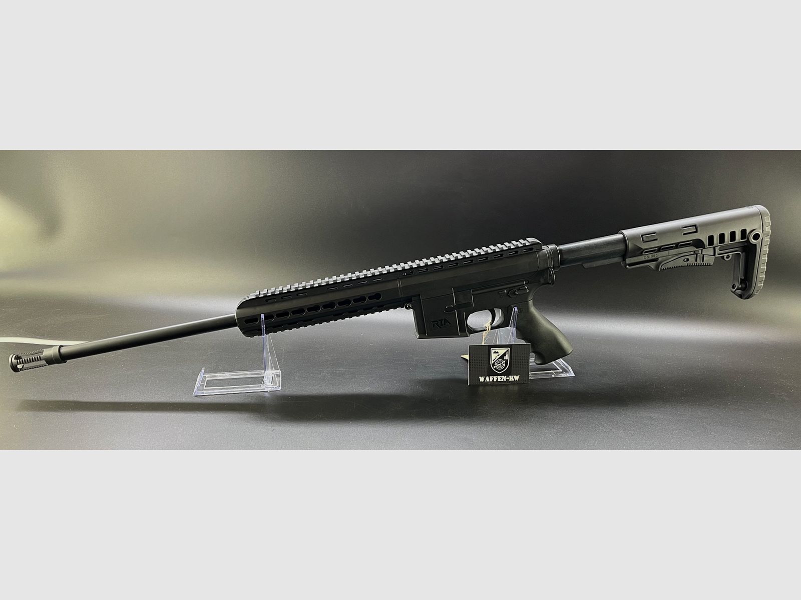 Pallas BA16-22 .22LR KK karabinek powtarzalny w stylu AR15 1/2x20UNF czarny