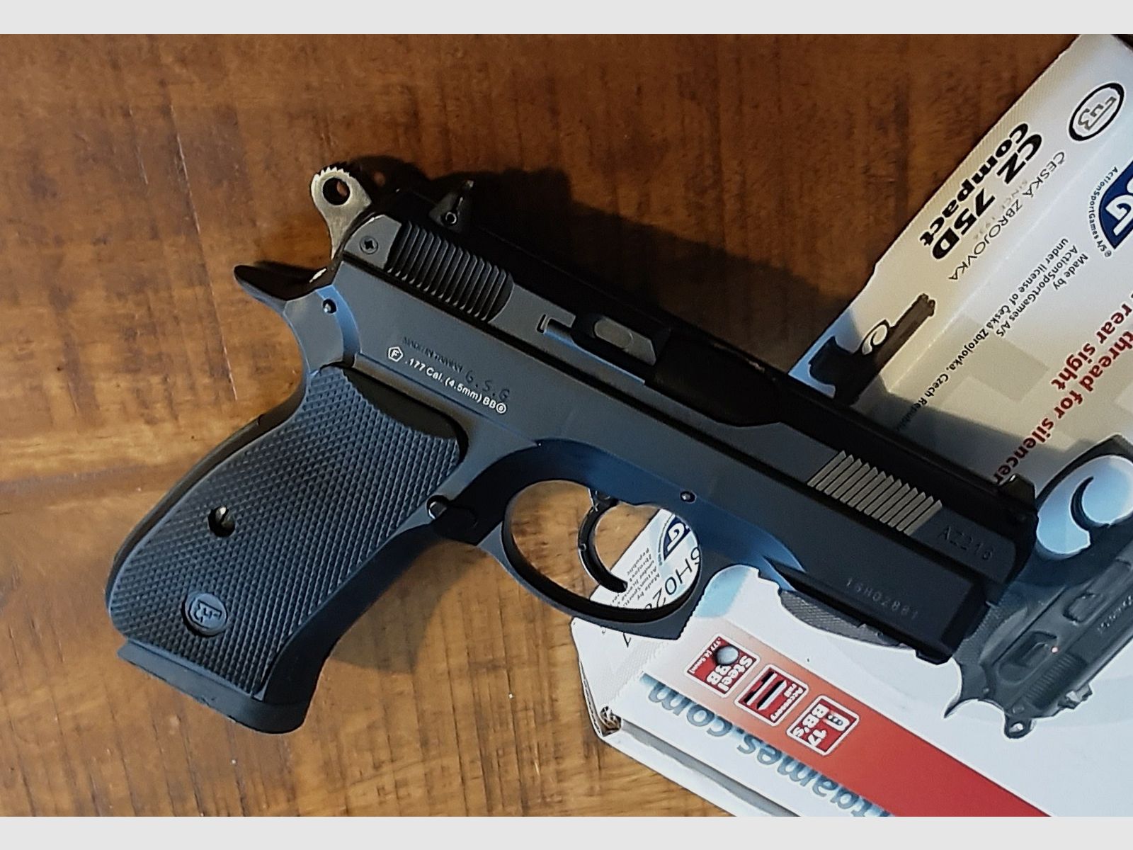 Co2-Pistole CZ75D Compact in 4,5 mm Stahl BB Co2 Non Blow Back 