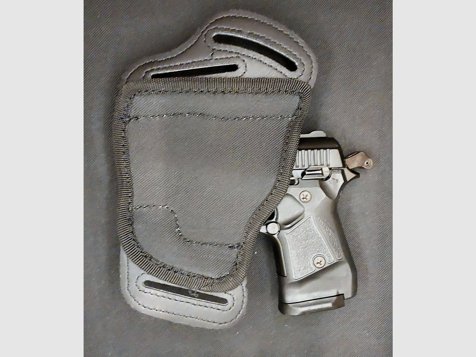 Zoraki 914 Schreckschuss Pistole 9mm P.A.K. brüniert (1070) mit 2 Magazinen und neuem First Strike Holster