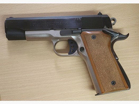 Colt Commander